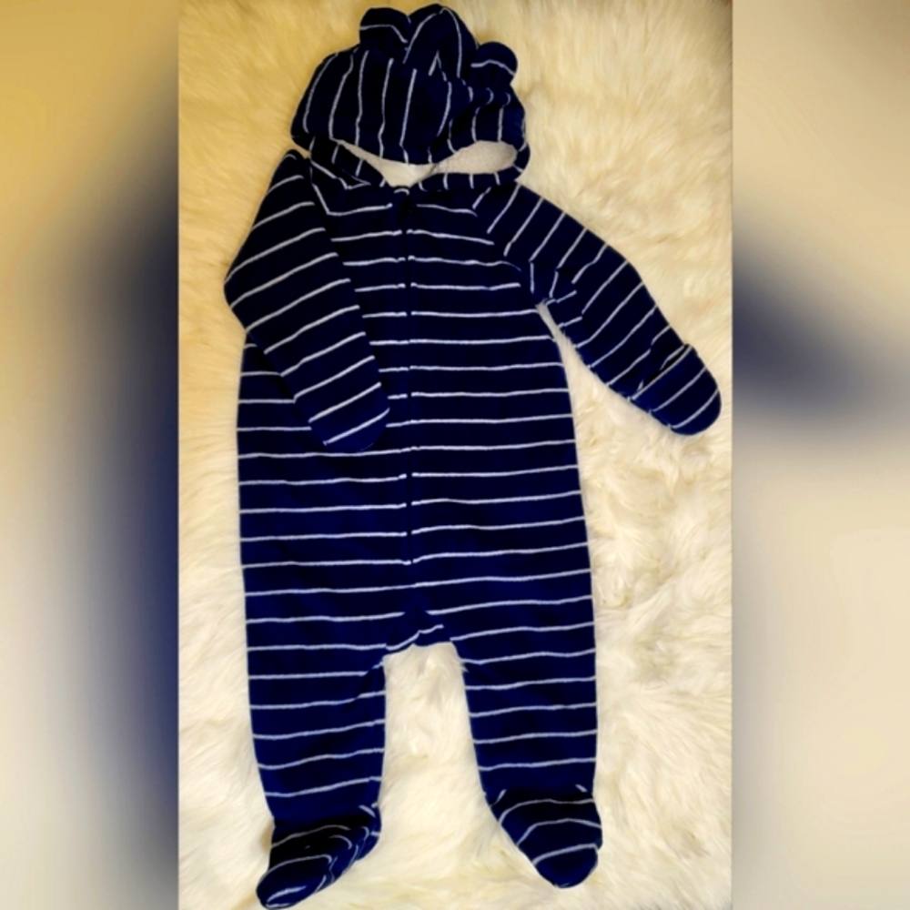 Old Navy winter puffer onsie for baby, size 6-12M